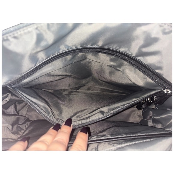 MICHAEL Michael Kors Kelsey Large Nylon Tote Bag - Picture 9 of 14